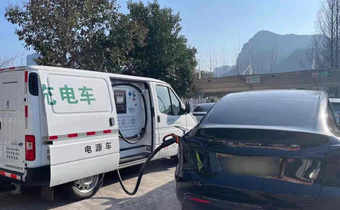 栖霞汽车搭电